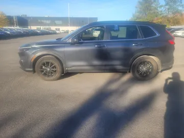 2023 Honda CR-V - image 3