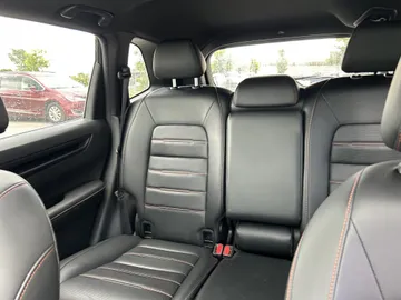 2025 Honda CR-V Hybrid - image 8