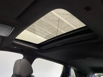 2025 Honda CR-V Hybrid - image 6