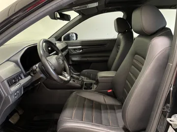 2025 Honda CR-V Hybrid - image 3