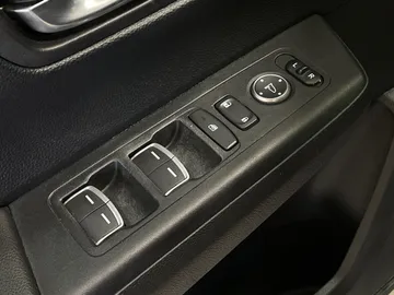 2025 Honda CR-V Hybrid - image 25
