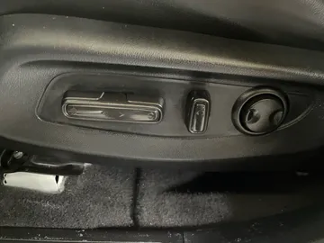 2024 Honda CR-V Hybrid - image 21