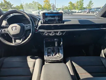 2024 Honda CR-V Hybrid - image 9
