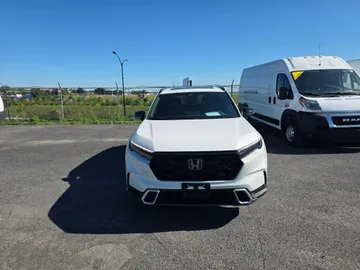 2024 Honda CR-V Hybrid - image 2