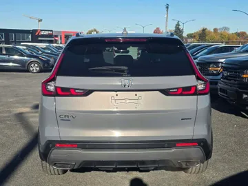 2024 Honda CR-V Hybrid - image 6
