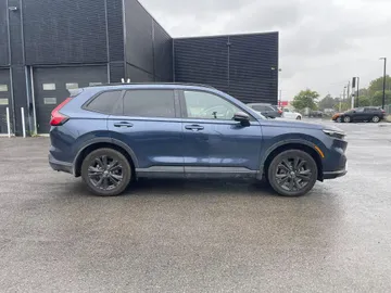 2026 Honda CR-V Hybrid - image 6