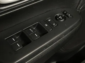 2017 Honda CR-V - image 19