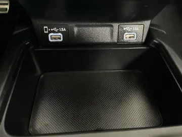 2020 Honda CR-V - image 27