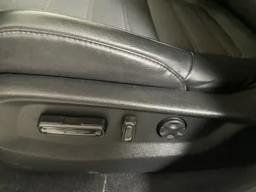 2020 Honda CR-V - image 20