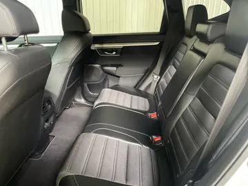 2020 Honda CR-V - image 15