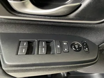 2020 Honda CR-V - image 25