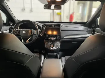 2020 Honda CR-V - image 4