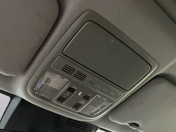 2017 Honda CR-V - image 17