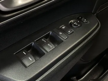 2018 Honda CR-V - image 23