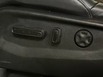 2020 Honda CR-V - image 19