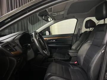 2021 Honda CR-V - image 3