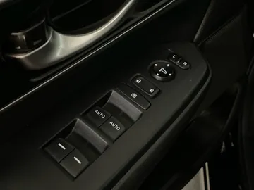 2021 Honda CR-V - image 25