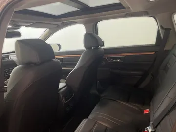 2020 Honda CR-V - image 11