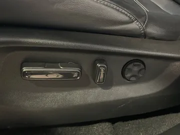 2020 Honda CR-V - image 18