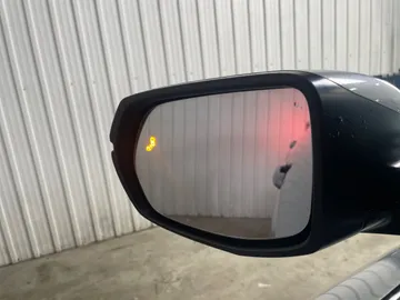 2018 Honda CR-V - image 22