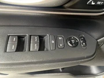2018 Honda CR-V - image 28