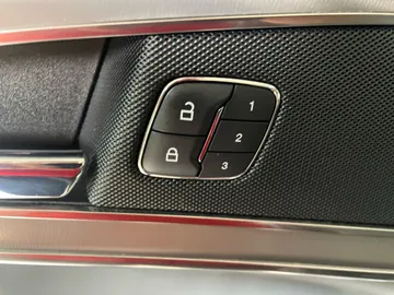 2020 Lincoln Nautilus - image 21