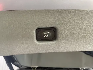 2020 Lincoln Nautilus - image 23