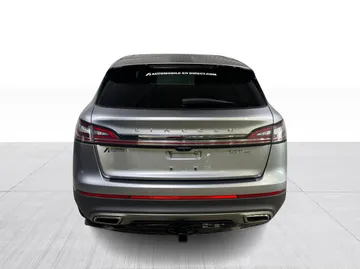 2020 Lincoln Nautilus - image 12