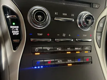 2020 Lincoln Nautilus - image 26
