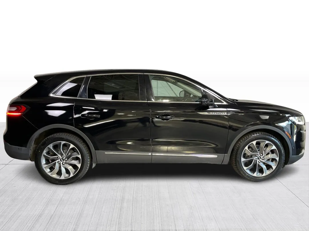 2022 Lincoln Nautilus for sale - photo 2