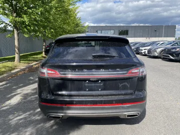 2022 Lincoln Nautilus - image 6