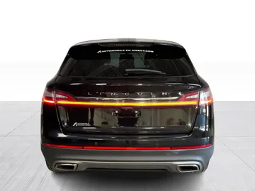2022 Lincoln Nautilus - image 13