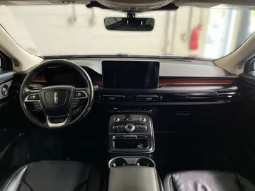 2022 Lincoln Nautilus - image 4