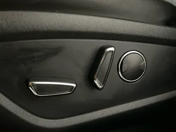 2022 Lincoln Nautilus - image 20