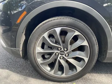 2022 Lincoln Nautilus - image 7