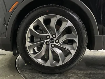 2022 Lincoln Nautilus - image 7