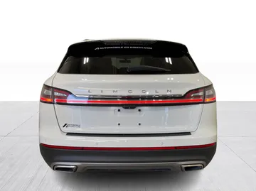 2022 Lincoln Nautilus - image 13