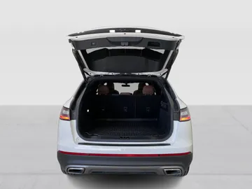 2022 Lincoln Nautilus - image 14