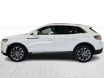 2022 Lincoln Nautilus - image 11