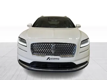2022 Lincoln Nautilus - image 9