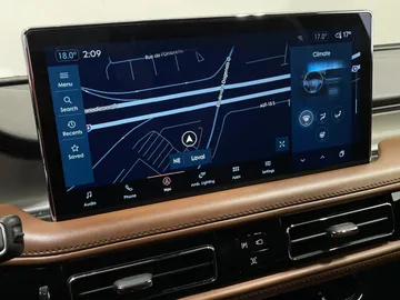 2022 Lincoln Nautilus - image 32