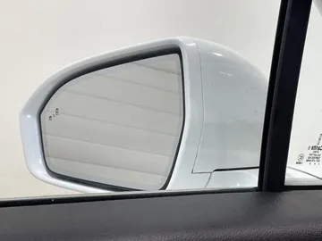 2022 Lincoln Nautilus - image 22