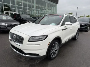 2022 Lincoln Nautilus - image 3