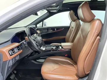 2022 Lincoln Nautilus - image 3