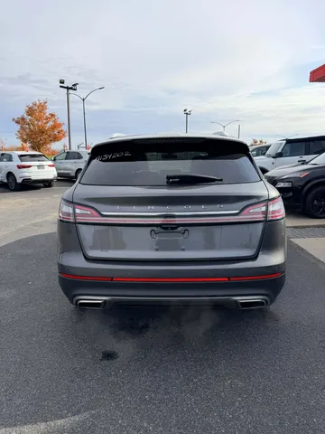 2022 Lincoln Nautilus - image 6