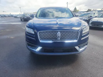 2020 Lincoln Nautilus - image 2