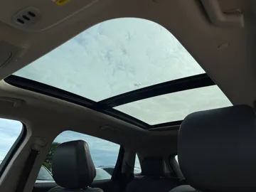 2020 Lincoln Nautilus - image 6
