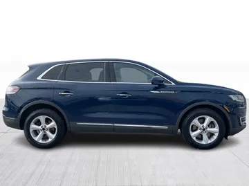 2020 Lincoln Nautilus - image 2