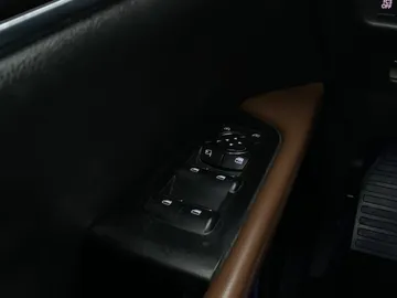 2022 Lincoln Nautilus - image 22