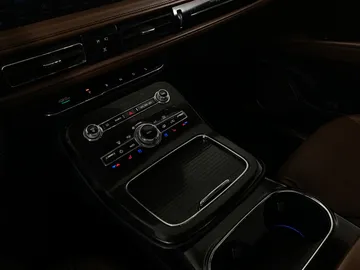 2022 Lincoln Nautilus - image 21